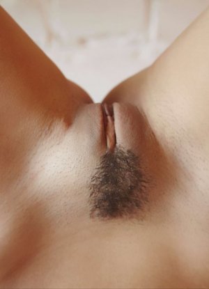 Пизденки и пиписьки с аккуратной прической картинка 58